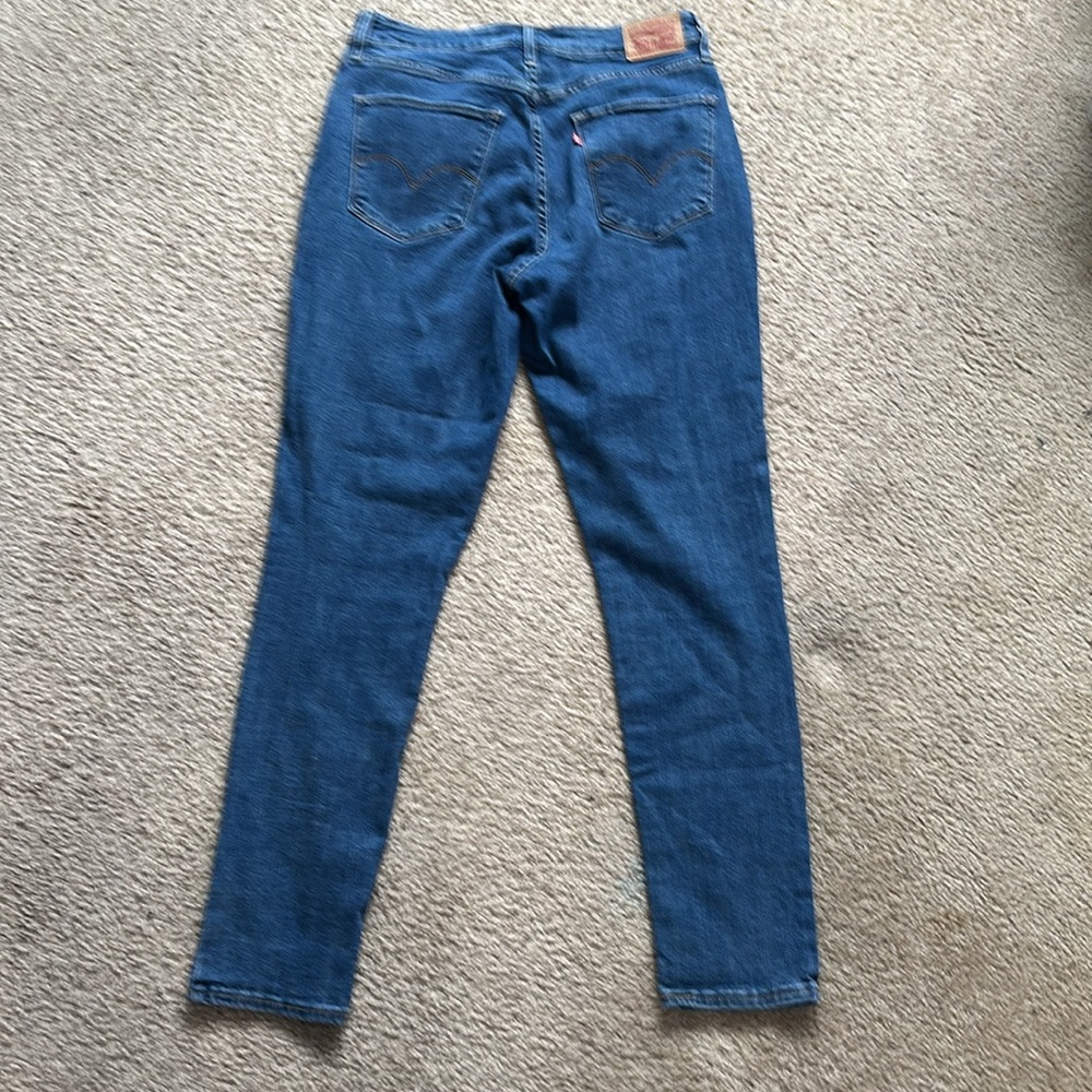 Levi’s - Picture 2 of 2